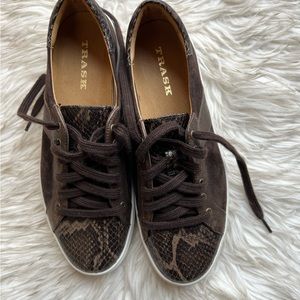 Chocolate snakeskin patterned Trask sneakers